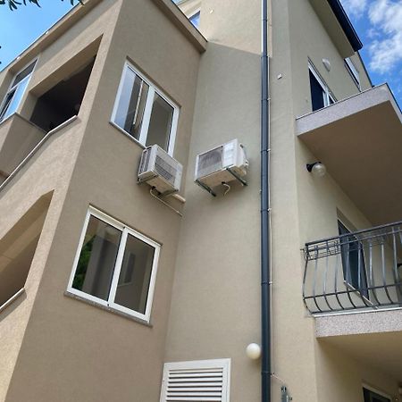 Apartments Mirta Ровин Екстериор снимка